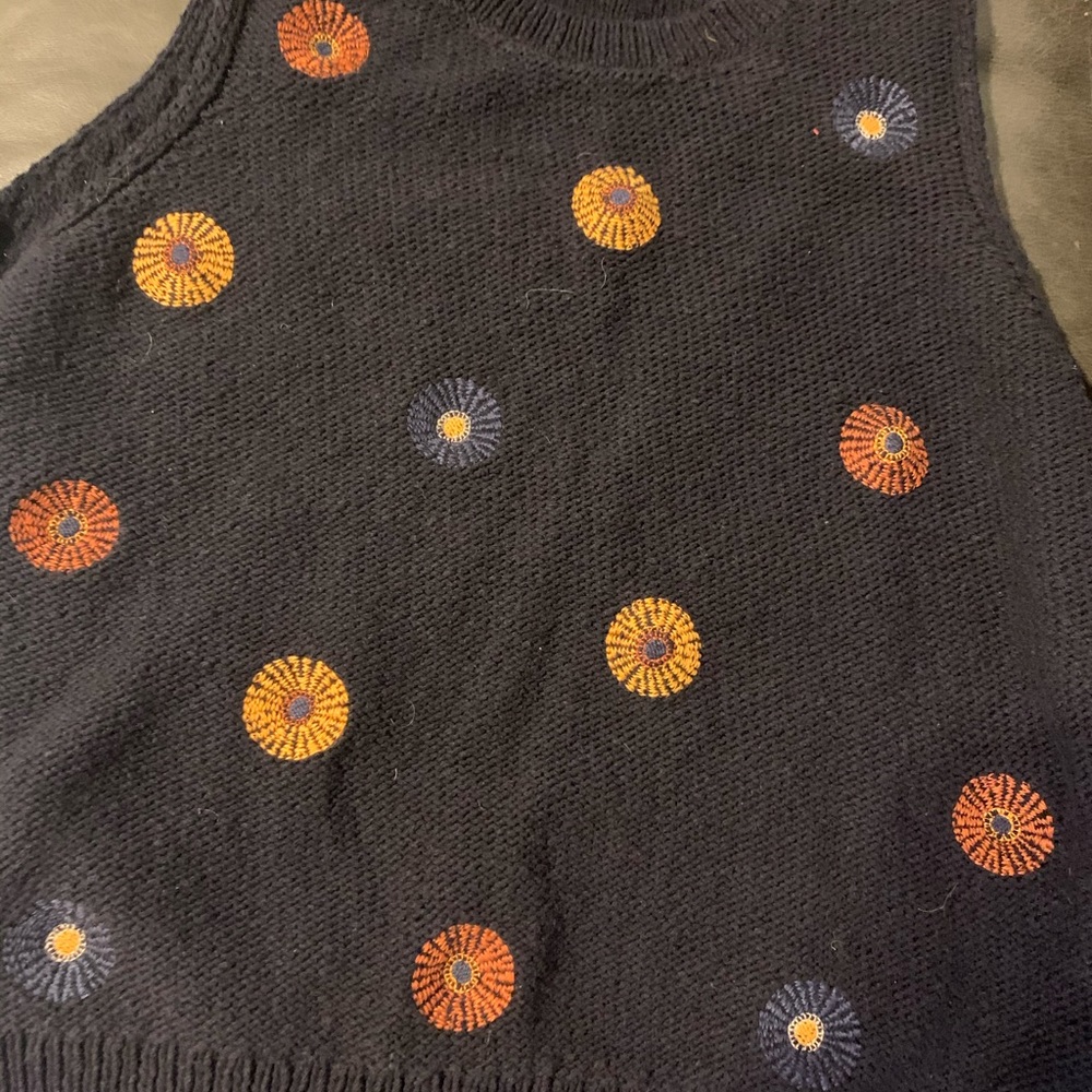 XL madewell embroidered knitted sleeveless shirt.